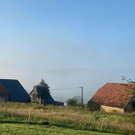 Maison Typique Auvergnate, Piscine Et Four A Pain 펜션 *