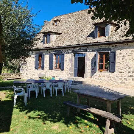 Maison Typique Auvergnate, Piscine Et Four A Pain *