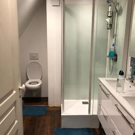 펜션 Maison Typique Auvergnate, Piscine Et Four A Pain