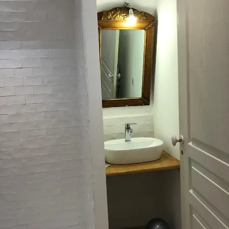 別荘 Maison Typique Auvergnate, Piscine Et Four A Pain Saint-Christophe-Les-Gorges