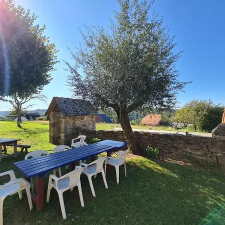 펜션 Maison Typique Auvergnate, Piscine Et Four A Pain Saint-Christophe-Les-Gorges