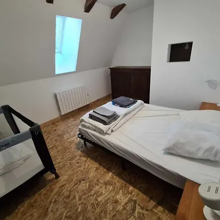 Maison Typique Auvergnate, Piscine Et Four A Pain *