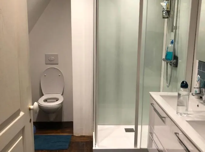 Holiday home Maison Typique Auvergnate, Piscine Et Four A Pain