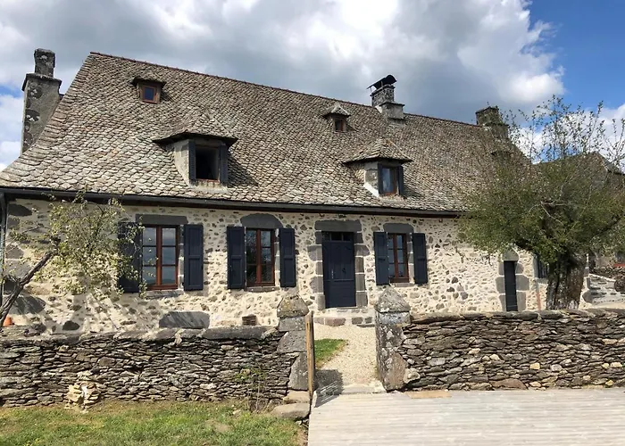 Maison Typique Auvergnate, Piscine Et Four A Pain Holiday home Saint-Christophe-Les-Gorges